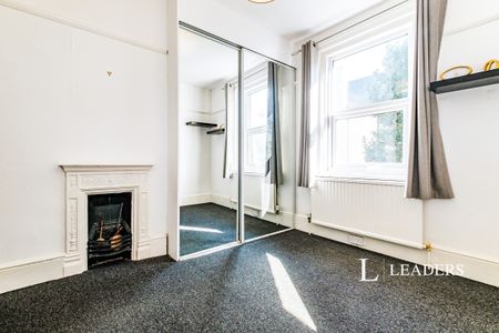 4 bedroom semi-detached to rent Salisbury Road - Photo 4