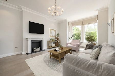 2 bedroom flat in 97 Frognal - Photo 5