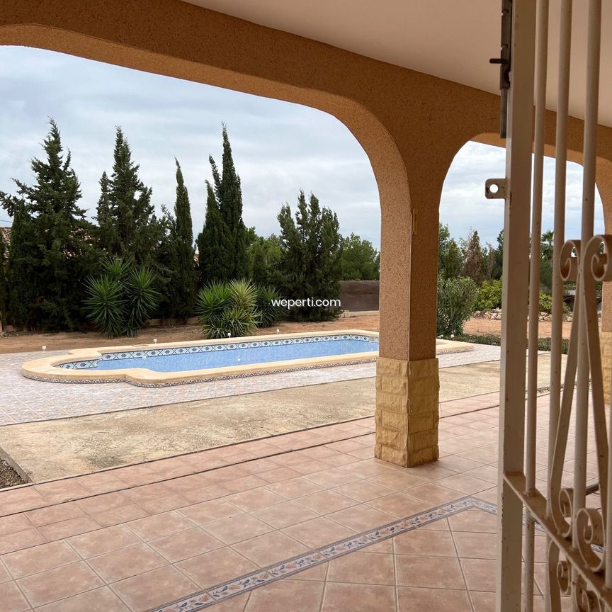 Country House in Crevillente, crevillente, for rent - Photo 1