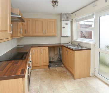 31 Enfield Parade, Belfast, BT13 3DX - Photo 5