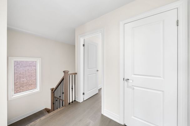 For Lease - 261 Seaview Heights, East Gwillimbury, Ontario - Photo 1