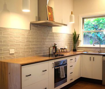BEAUTIFULLY RENOVATED HOME - Photo 5