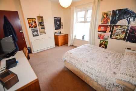 4 bedroom house share to rent - Photo 3