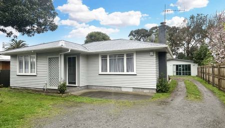 THREE BEDROOM HOME PLUS LARGE RUMPUS - Photo 2