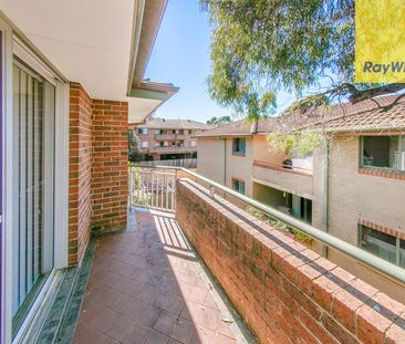 Move-In Ready: New Carpets, Lighting, and Fresh Paint! - Photo 5