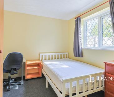 1 bedroom in a house share to rent - Photo 6