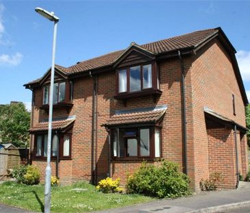 1 bedroom Flat in Newport Road, Aldershot - Photo 4