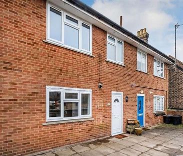 Station Road East, Oxted, RH8 - Photo 1