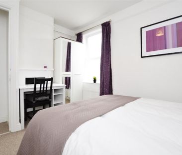 4 bedroom terraced house to rent - Photo 5