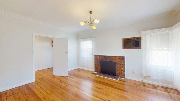 Renovated 3-Bedroom Home in Prime Coburg Location - Photo 1