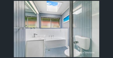 Comfortable three-bedroom family home - Photo 5