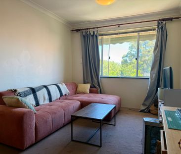 One Bedroom Apartment with Modern Kitchen - Photo 3