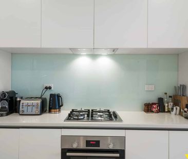 Modern Living in the Heart of Te Atatu South - Photo 5