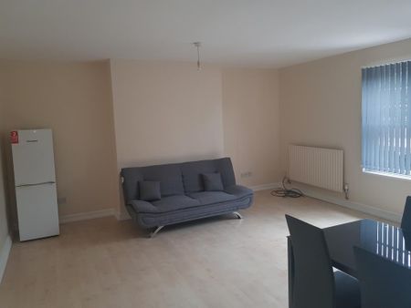 2 bedroom flat to rent - Photo 3