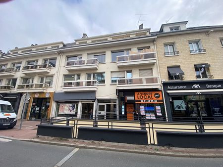 Location Appartement 3 pièces 77m² - Photo 4