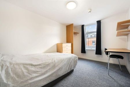 9 bedroom terraced house to rent - Photo 5