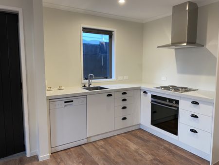 Property Management1/6A Forlong Rise, Helensville - Unit for Rent - Photo 4