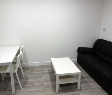 Flat 1, 20 Mundy Place, Cathays, Cardiff, CF24 4BZ - Photo 1