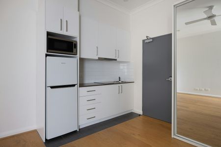 14 / 130 Campbell Parade - Photo 2