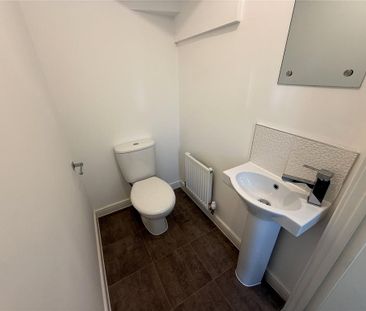 3 bedroom terraced house to rent - Photo 6