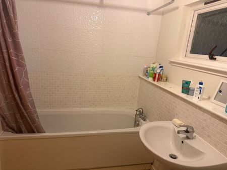 Room in a Shared Flat, Charlotte Street, G1 - Photo 5