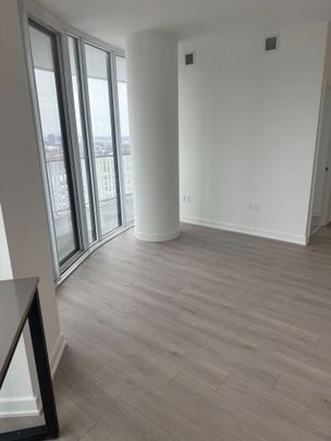 For Lease - 1 Fairview Road Unit# 1504, Mississauga, Ontario - Photo 1