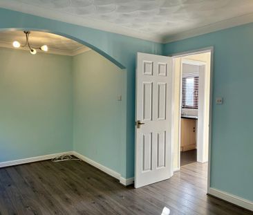 2 bedroom terraced house to rent - Photo 2