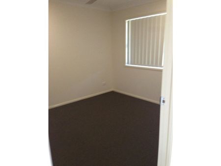 4 Bedroom Lowset Brick Home in Bucasia - Photo 3