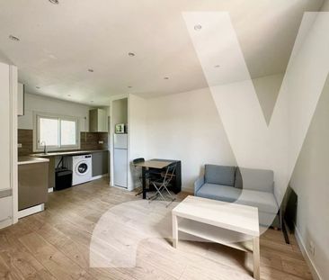 Superbe Appartement T2 Meublé Entièrement Rénové Et Meublé Au Centre De Montferrat ! - Photo 2