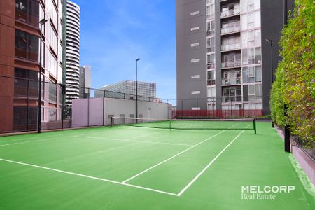 IMPRESSIVE TWO BEDROOM IN THE HEART OF CBD - FURNISHED - Photo 5