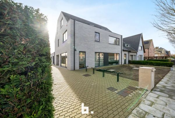 nagelnieuw dak app met 2 slaapkamers - Photo 1