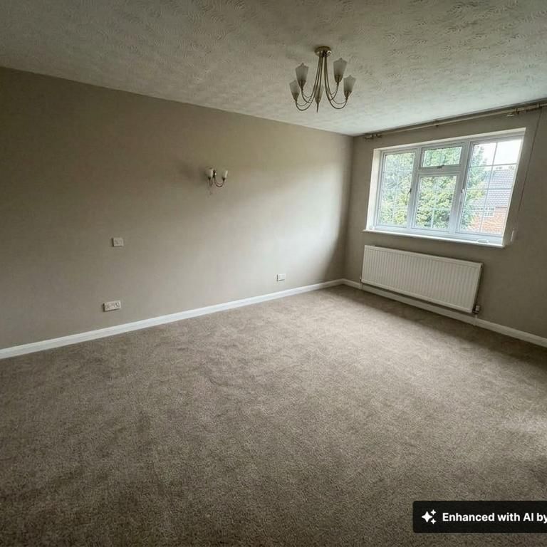 4 bedroom detached house to rent - Photo 1