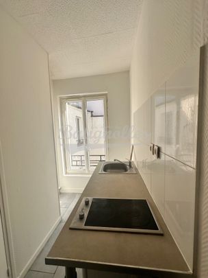 Location Appartement 1 pièce 10m² PARIS 11ème - Photo 1