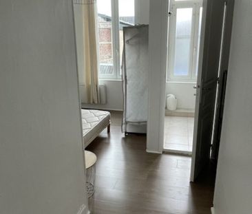 TYPE 2MEUBLE EN CENTRE VILLE - Photo 4