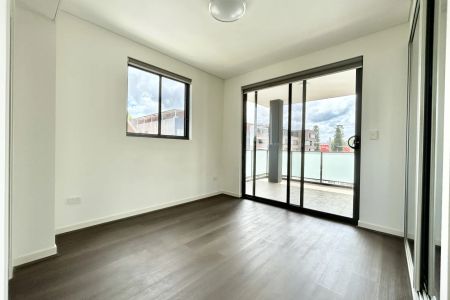 Ultra-modern two-bedroom apartment in central Burwood location - Photo 3