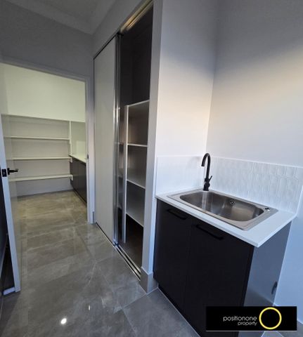 Brand new Spacious family home in Kinma Valley Estate ready for you to make you own! - Photo 5