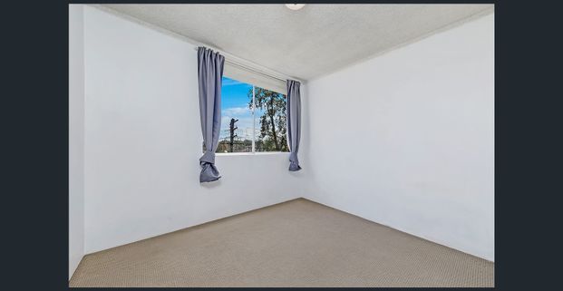 Light and Bright First Floor 2 Bedroom Unit with Lock Up Garage - Photo 1