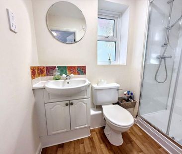 2 bed apartment to rent in NE12 - Photo 5