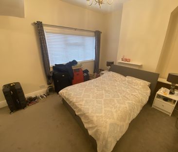 A 2 Bedroom Terraced - Photo 2