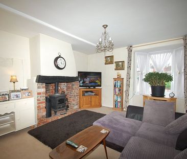 Gold Hill East, Chalfont St. Peter, Buckinghamshire,SL9 - Photo 2