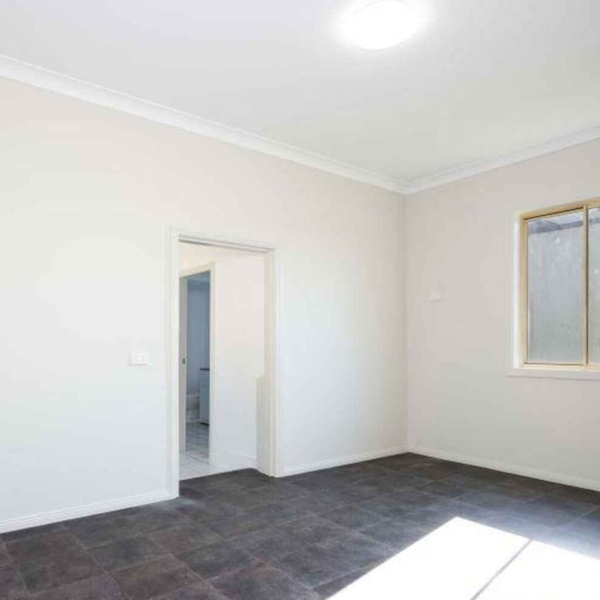 15 Iolanthe Street Campbelltown - Photo 1