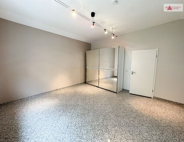 Stilvolles Loft mit Einbauküche & Kaminofen - Foto 1