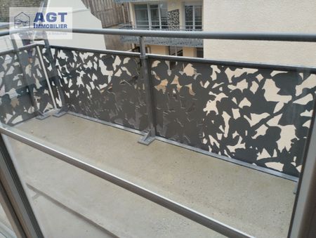 Location Appartement 3 pièces 64m² BEAUVAIS 60000 - Photo 3