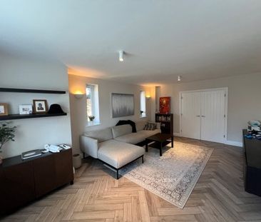 Horley 4 bedroom house to rent - Photo 5