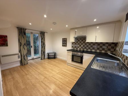 1 bedroom terraced house to rent - Photo 3