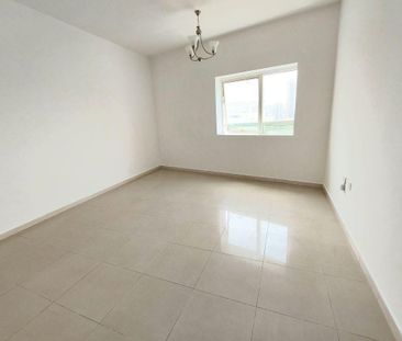 1BHK | WELL MAINTAINED | 4 CHQS | BRIGHT | FAMILY - Photo 1