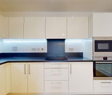 Kingfisher Heights, Bramwell Way, London, E16 - Photo 4