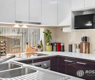 Stylish & Modern Townhouse... Great Position... Close to Everything... - Photo 5