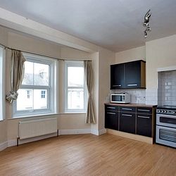 Dover Road, Folkestone, CT20 1LA, Kent - Photo 3