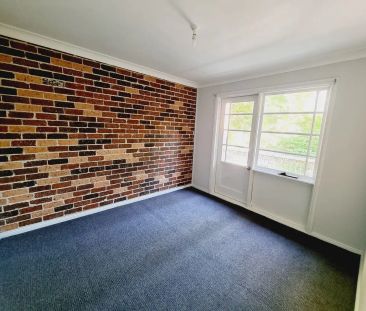 “THREE BEDROOM TOWNHOUSE WALKING DISTANCE TO PENRITH WESTFIELD” - Photo 3